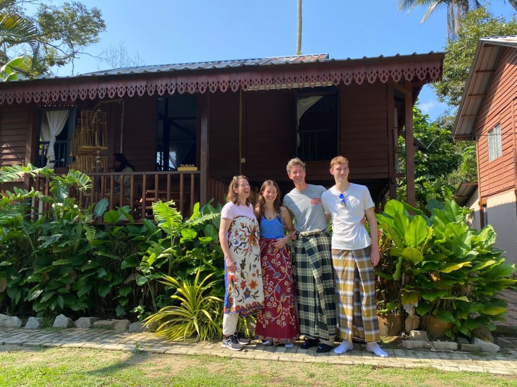 The Smith Family from UK – The Kampung Life – 9 Aug 2023 (22)